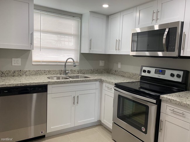 141 Coolidge Ave-Unit -# 718 in Watertown, MA - Building Photo - Building Photo
