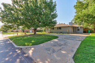 2602 NW 50th St in Oklahoma City, OK - Building Photo - Building Photo