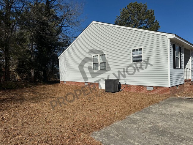 210 N Thorne St in Nashville, NC - Building Photo - Building Photo