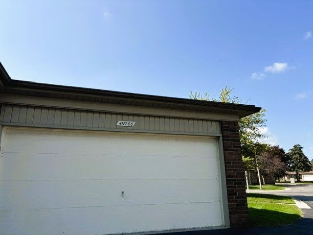 49700 Potomac Ct in Utica, MI - Building Photo - Building Photo