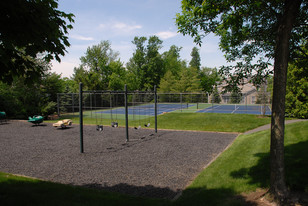 McKinley Court at Montgomery Hills Apartments