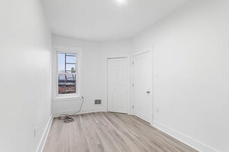 5321 Ogden St in Philadelphia, PA - Foto de edificio - Building Photo