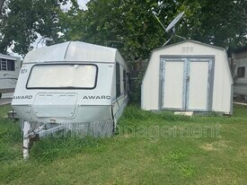 9831 TX-106 Loop in San Antonio, TX - Building Photo