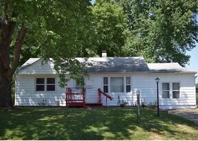 713 Vest Dr in Warrensburg, MO - Building Photo