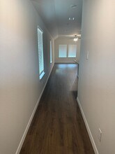 10325 Baron Dr in Aubrey, TX - Foto de edificio - Building Photo