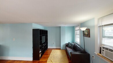 150 Spring St, Unit 2A in Cambridge, MA - Building Photo - Building Photo