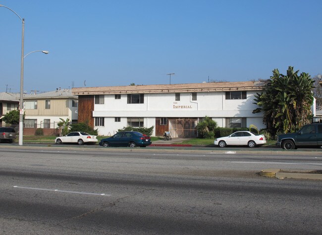 2533 W Imperial Hwy in Inglewood, CA - Building Photo - Building Photo