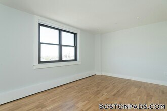 1410 Columbia Rd, Unit 17H in Boston, MA - Foto de edificio - Building Photo