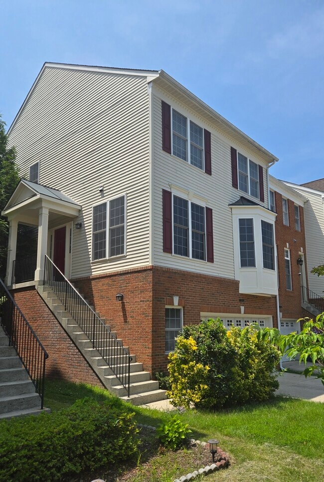 25282 McIntyre Sq in Chantilly, VA - Building Photo - Building Photo