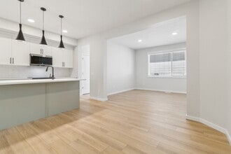 20939-20925 25 Ave NW in Edmonton, AB - Building Photo - Building Photo