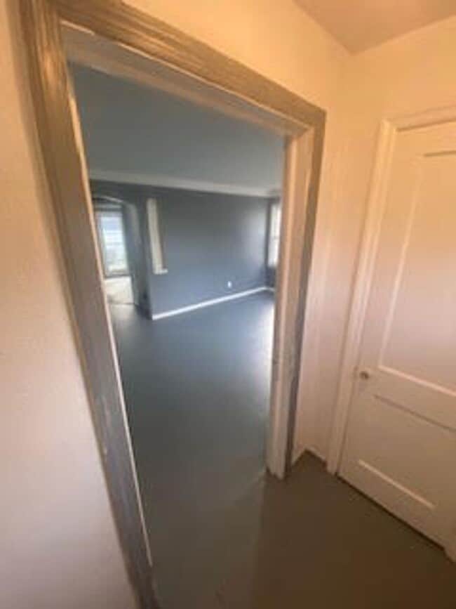 20704 E Gladstone Rd in Warrensville Heights, OH - Building Photo - Building Photo