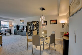 289 Drake St in Vancouver, BC - Building Photo - Building Photo