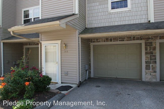 19 Hawthorne Dr-Unit -Unit 144 in New London, CT - Building Photo - Building Photo