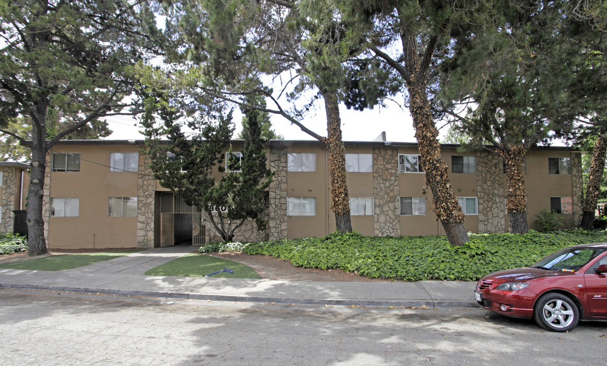 Hillside Apartments in Oakland, CA - Foto de edificio