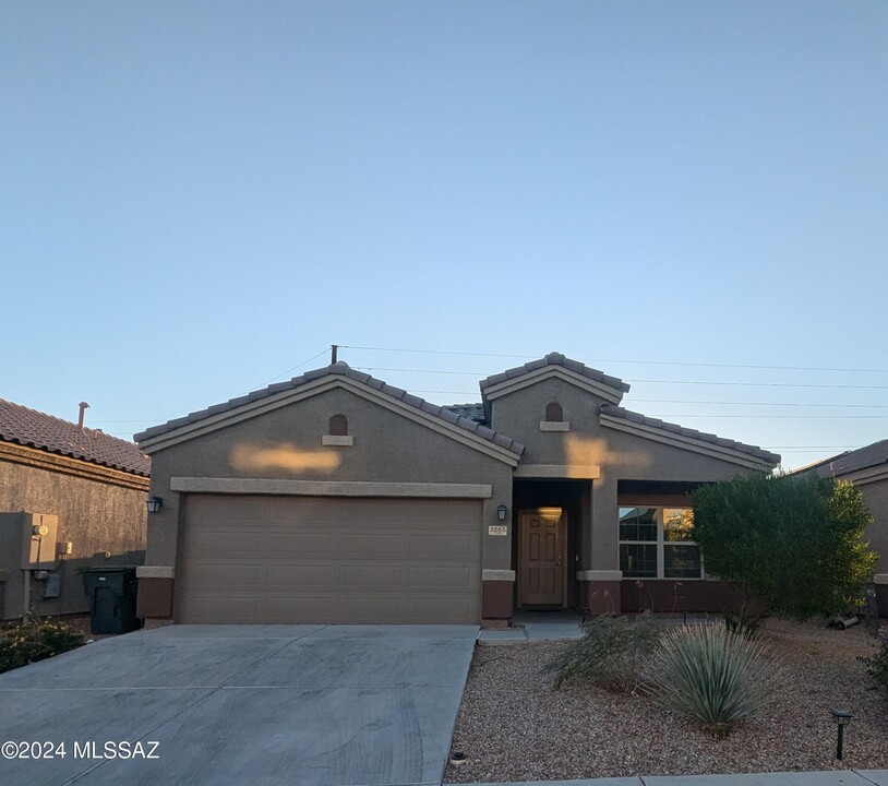 3265 N Baby Bruno Way in Tucson, AZ - Building Photo