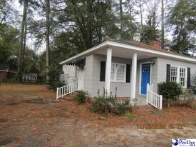 511 Seneca Dr in Florence, SC - Building Photo
