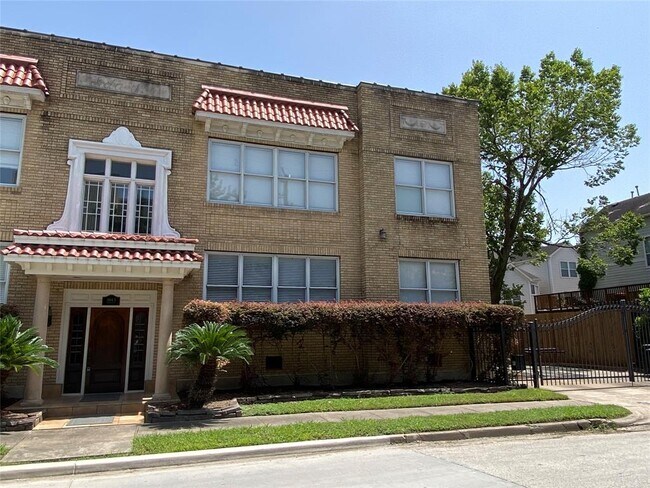 3015 Caroline St-Unit -B in Houston, TX - Building Photo - Building Photo