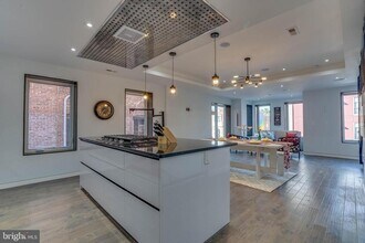 50 O St NW, Unit B in Washington, DC - Building Photo - Building Photo