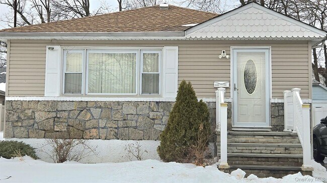 137-22 242nd St in Queens, NY - Building Photo - Building Photo