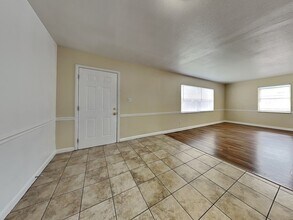 6809 E North Bay St in Tampa, FL - Building Photo - Building Photo