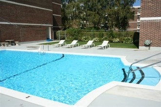 Montcalm Heights Apartments in Chicopee, MA - Foto de edificio - Building Photo