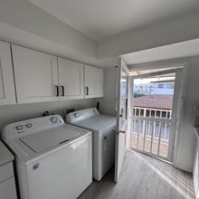 5527 Radford Ave, Unit 4 in Valley Village, CA - Building Photo - Building Photo