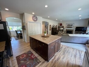 10904 171st Ave E in Lake Tapps, WA - Building Photo - Building Photo