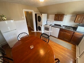 50 Lowden Ave, Unit 3 in Somerville, MA - Foto de edificio - Building Photo