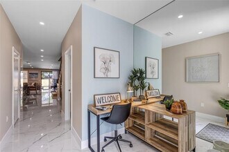 811 SW 10th Terrace in Fort Lauderdale, FL - Building Photo - Building Photo