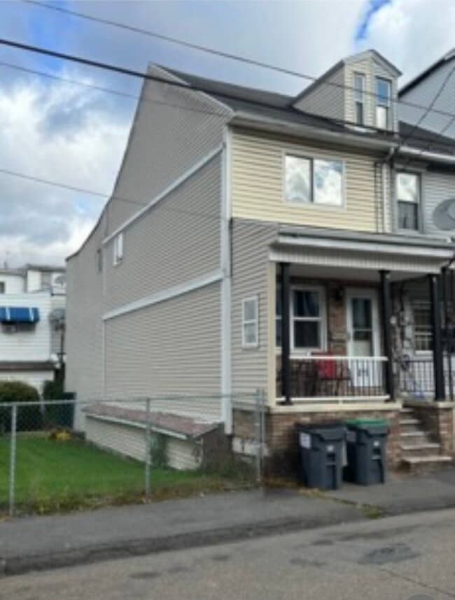 property at 219 W Mahanoy St