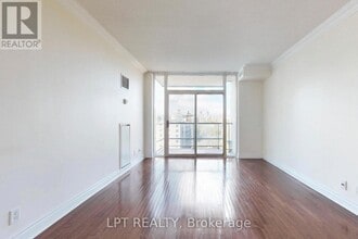 10 Delisle Ave in Toronto, ON - Building Photo - Building Photo