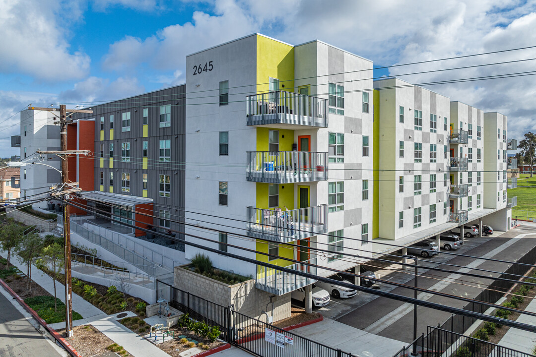 Amanecer Apartments in San Diego, CA - Building Photo