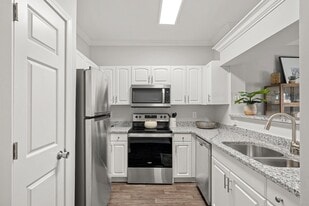 Hawthorne at the Carlyle in Greenville, SC - Building Photo