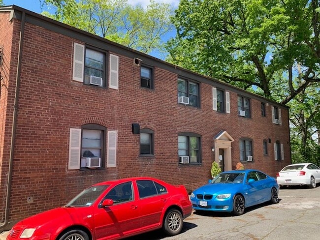 property at 1230 N Quinn St