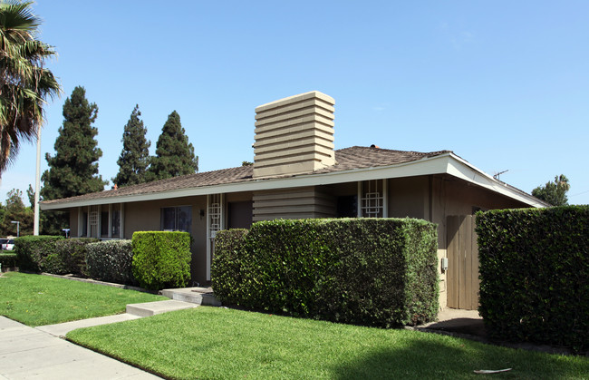 1150 S State College Blvd in Anaheim, CA - Building Photo - Building Photo