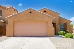 43683 W Arizona Ave in Maricopa, AZ - Building Photo