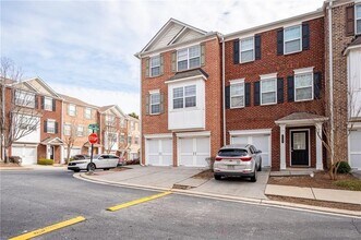 2190 Landing Walk Dr in Duluth, GA - Foto de edificio - Building Photo