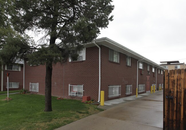 The Gettysburg Apartments in Aurora, CO - Building Photo - Building Photo