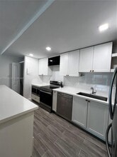 4470 NW 79th Ave in Doral, FL - Building Photo - Building Photo