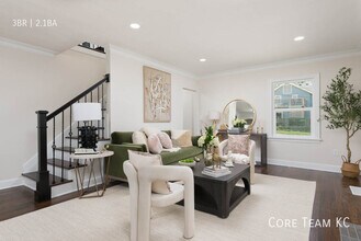 401 E Gregory Blvd in Kansas City, MO - Building Photo - Building Photo