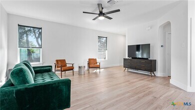 9228 Lonesome Oak Drive in Temple, TX - Building Photo - Building Photo