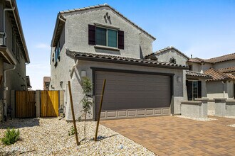 9016 W Missouri Ave in Glendale, AZ - Building Photo - Building Photo