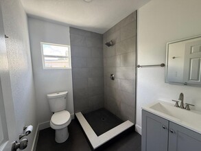 17W 16th Street City of Riviera BCH-Unit -157 W 16th St Unit 2 in Riviera Beach, FL - Building Photo - Building Photo