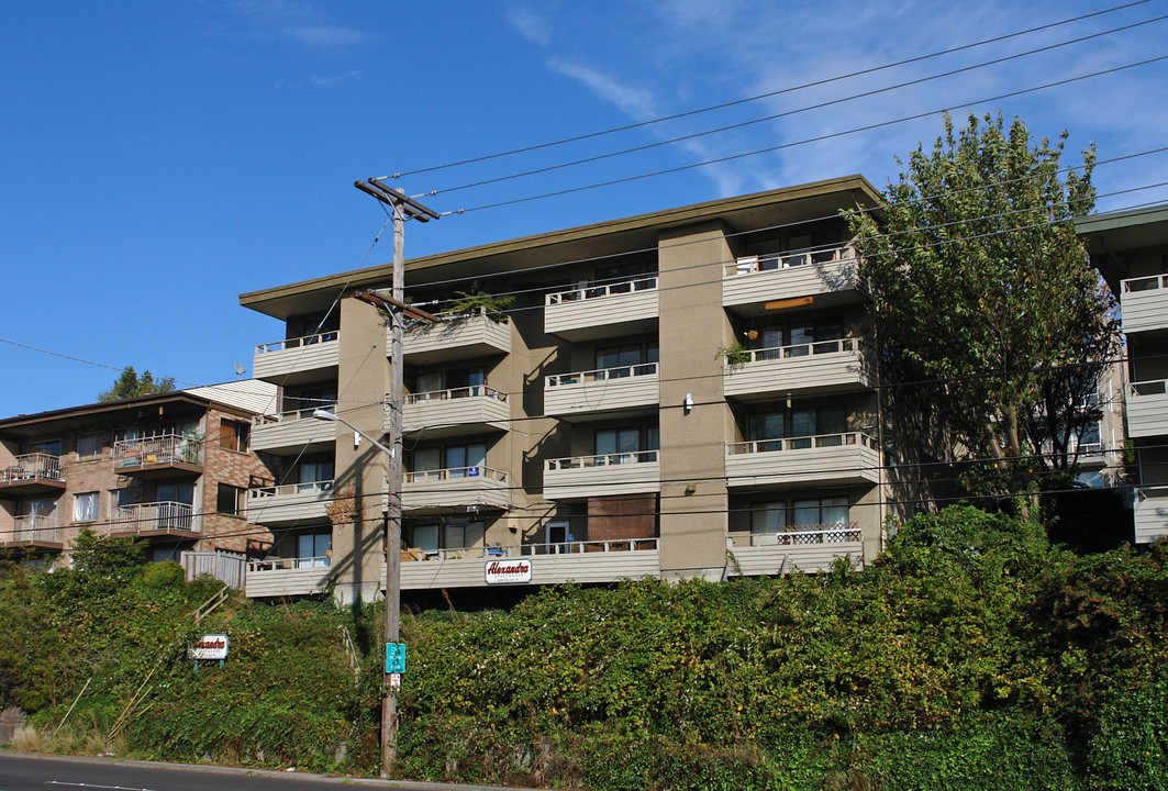 Alexandra Apartments in Seattle, WA - Building Photo