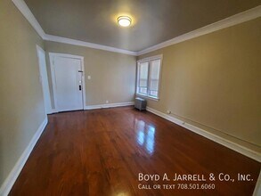 10853 S Vernon Ave in Chicago, IL - Building Photo - Building Photo