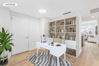 1516 Park Ave in New York, NY - Building Photo - Building Photo