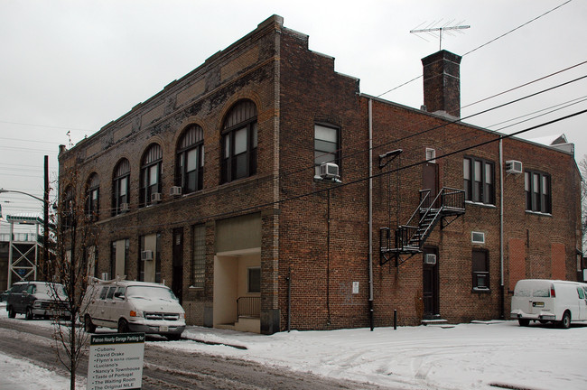 Rahway Apartments in Rahway, NJ - Foto de edificio - Building Photo