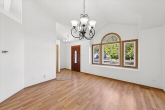 1424 Phoenix Ln in Joliet, IL - Building Photo - Building Photo