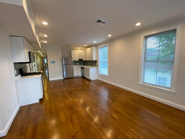 property at 2747 Washington St