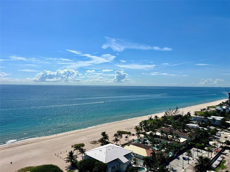 111 Briny Ave in Pompano Beach, FL - Building Photo